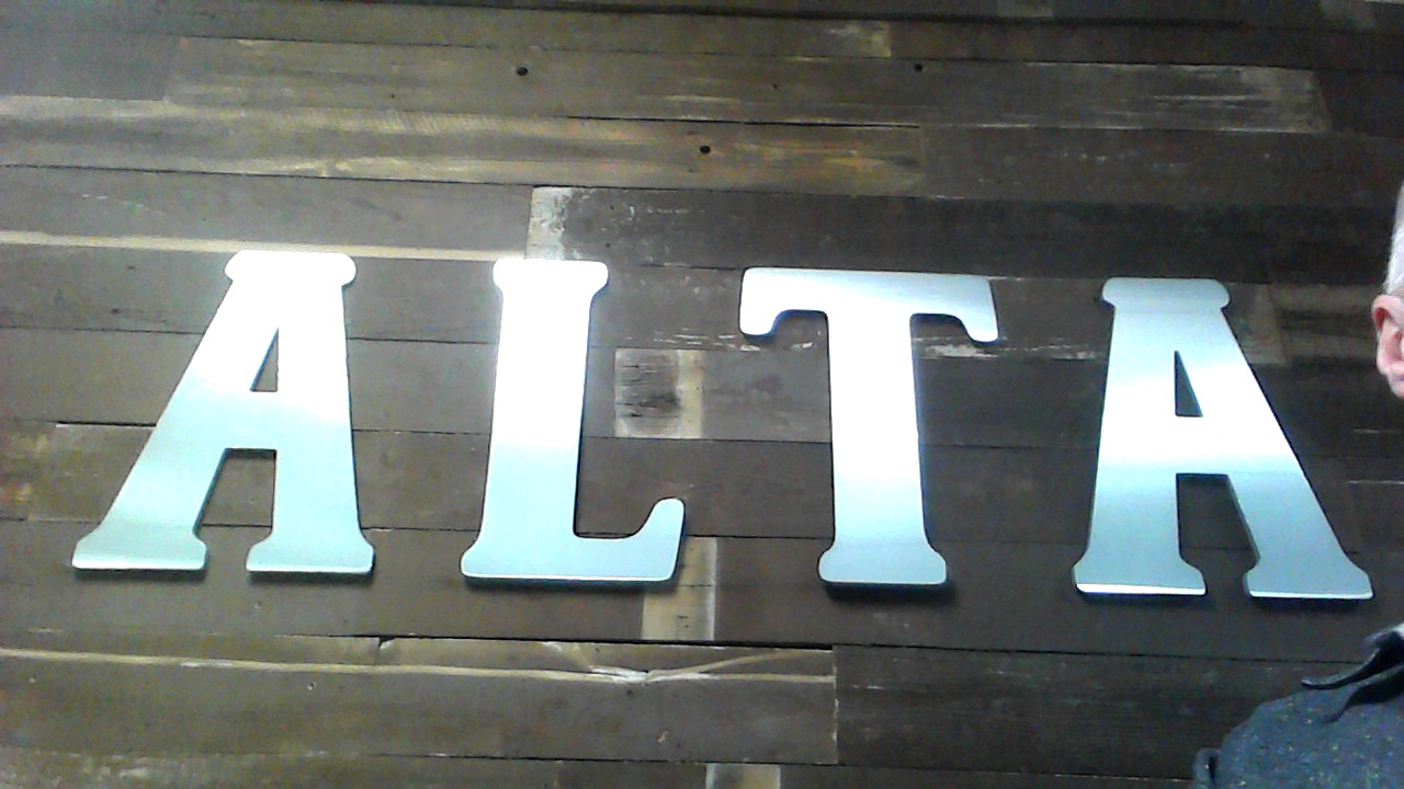 ALTA - Landmark logo